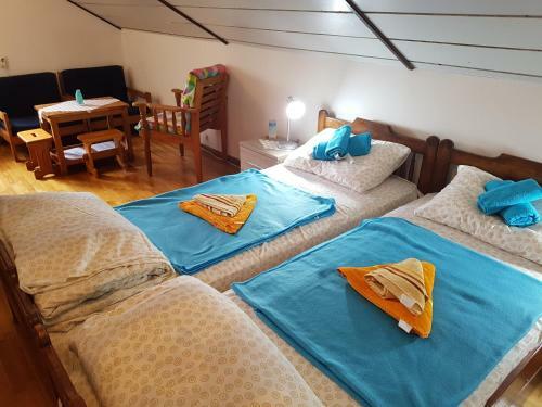 Hostal Nena & Rale Rooms