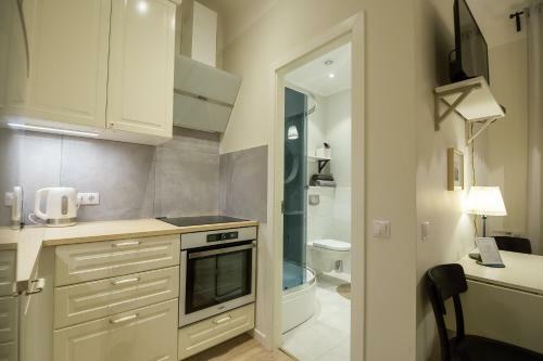 Renovated Apartment In Riga Center