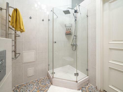Design Meets Comfort - Prestigious City Center Apartment