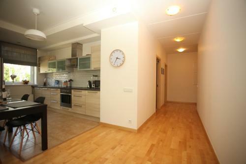 Cozy Home Apartment Kaivas, Free Parking, Self Check-in