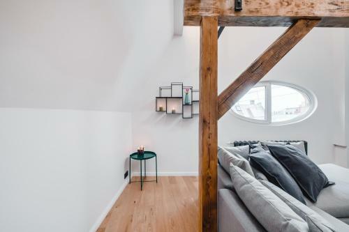 Apartamento Big Design Apt - Sleeps 12 - Best Location