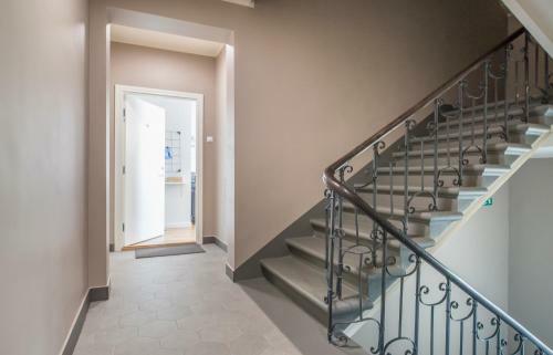 Apartamento Cozy Modern Studio In City Centre & Queensize Bed
