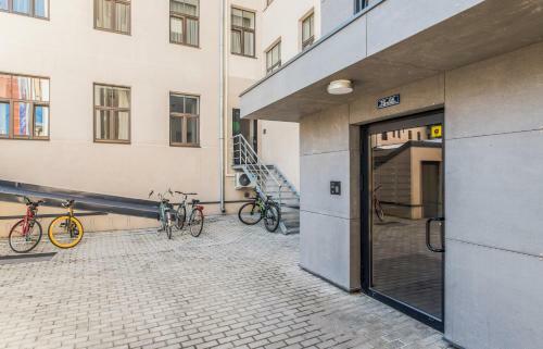 Apartamento Cozy Modern Studio In City Centre & Queensize Bed