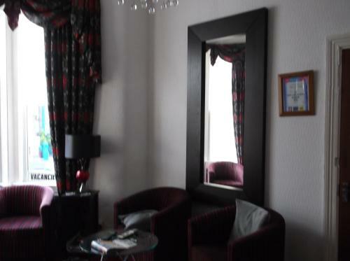 Hostal Ash Lea Hotel