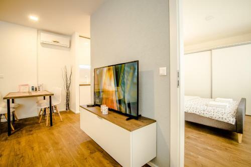 Central Apartments By Kovee