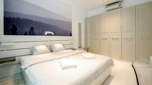 White Apartments With AC By Kovee