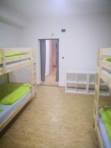Albergue Bus Station Beds