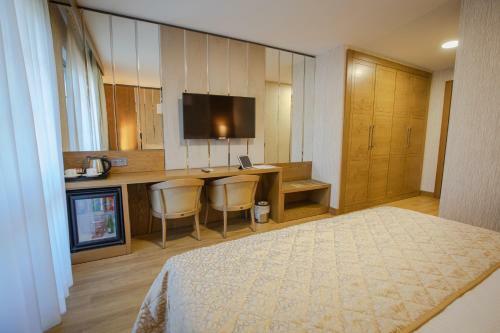 Bah�elievler Hotels
