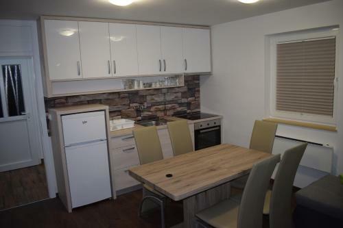 Apartamentos Borovnica ?ate?