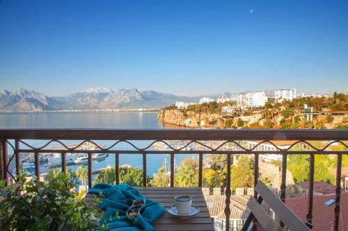 Mavi Avlu - Old Town Apartments