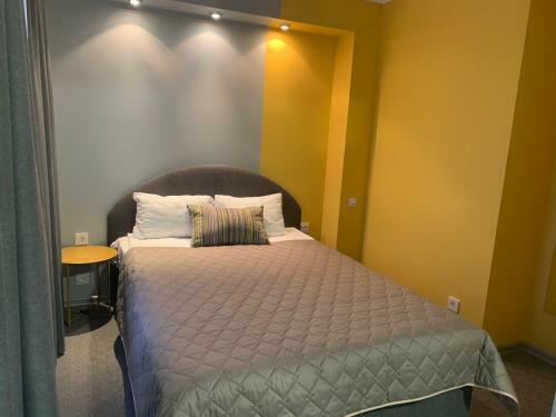 Hotel ?????
