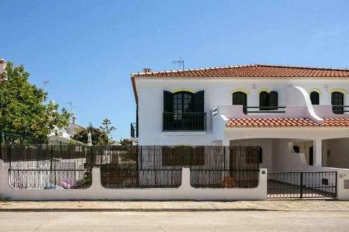 Apartamento Vila Com Piscina E Jardim Privado
