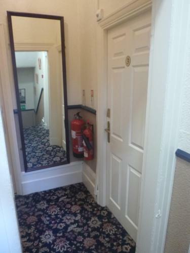 Hostal The Warwick Southport