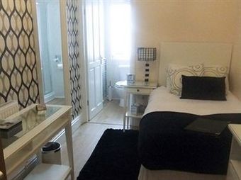 Hostal The Leicester