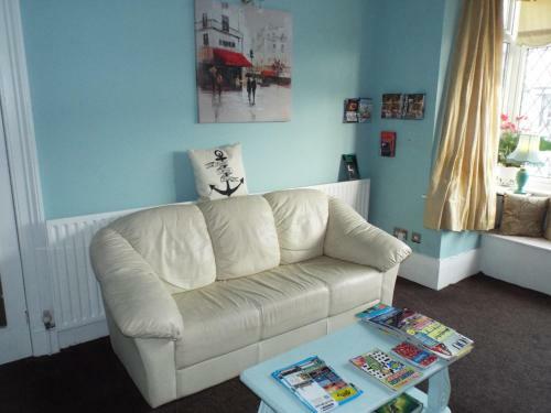 Hostal Andora Guest House