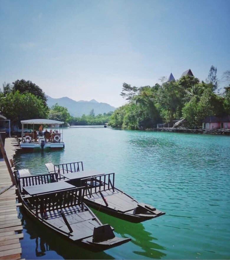 Hotel Aana Resort N Spa
