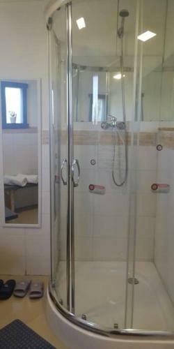 Apartamento Caba�as Junto Al Lago En Granja Ecol�gica.