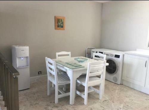 Bitez Aktur Yan? 4 Oda 4 Banyo L�x Triplex Villa