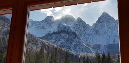 Mountain Peaks Apartment With Sauna