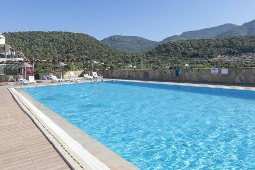 Central House With Shared Pool Near Paradise Bay In Bodrum