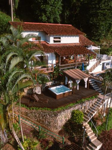 Hostal Velinn Reserva Costa Verde