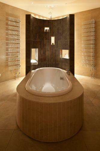 Kilworth House Hotel And Theatre