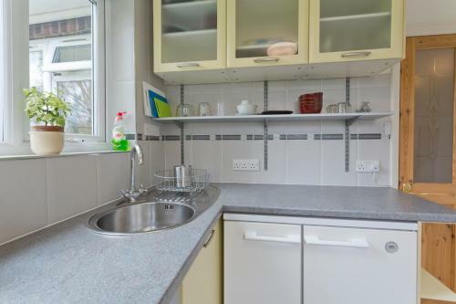 Poplar House Serviced Apartments
