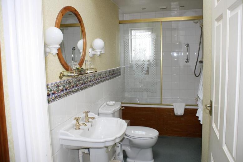 Hostal Holmwood House Guest Accommodation