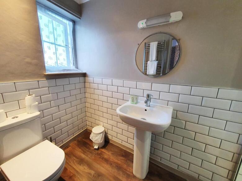 Hostal Holmwood House Guest Accommodation