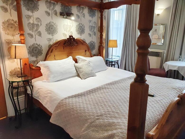Hostal Holmwood House Guest Accommodation