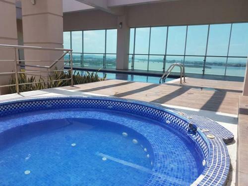 Apartamento Ecu Suites Highestview-penthouse Riverfront Wyndham Airport