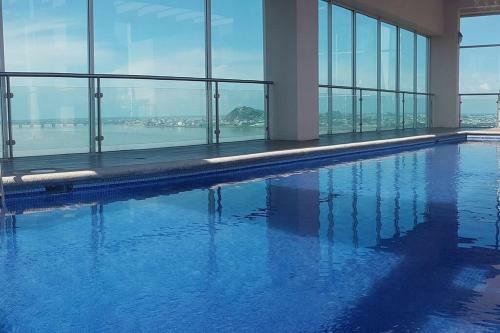 Apartamento Ecu Suites Highestview-penthouse Riverfront Wyndham Airport