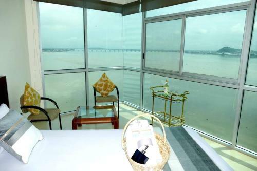 Apartamento Ecu Suites Highestview-penthouse Riverfront Wyndham Airport