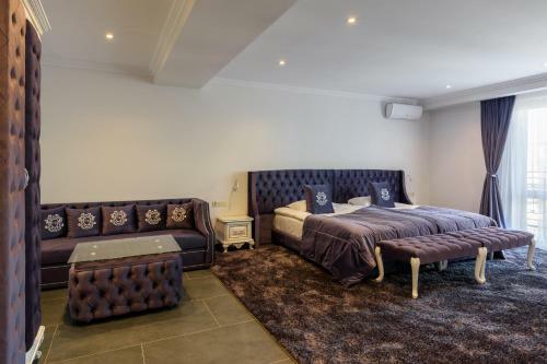 Hotel Grand Royal