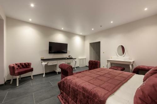 Hotel Grand Royal