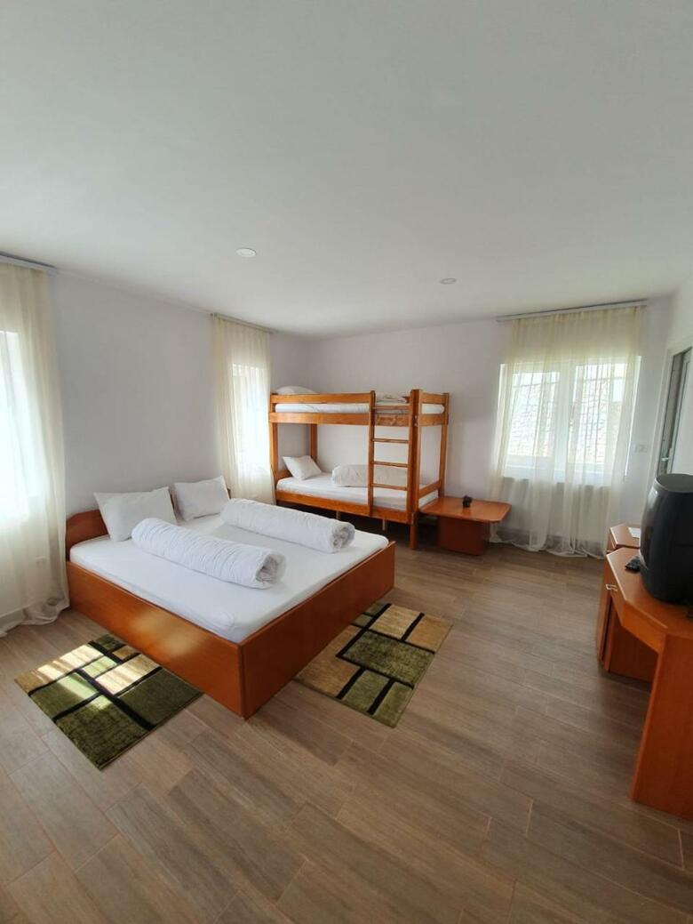Lodge Vile Izvorul Minunilor
