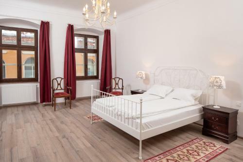 Hirscher Apartments