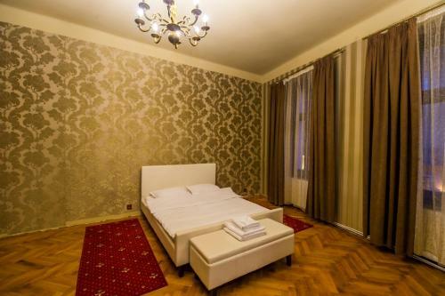Aristocrat Vintage Apartment