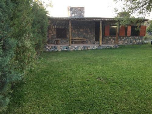 Utu Toco - Casa De Piedra En Lengua Huarpe