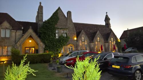 School House Hotel & Restaurant
