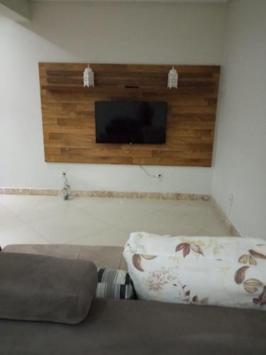 Casa Confort�vel E Espa�osa, Pr�ximo � Orla.