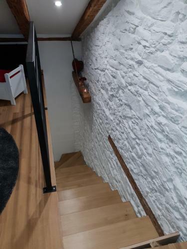 Stone Wall Apartments Izola