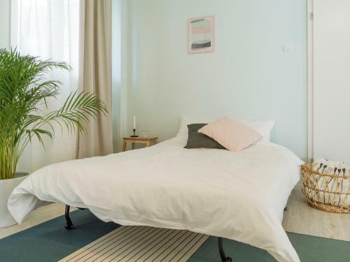 Spacious & Quiet - City Center - 2br Apartment