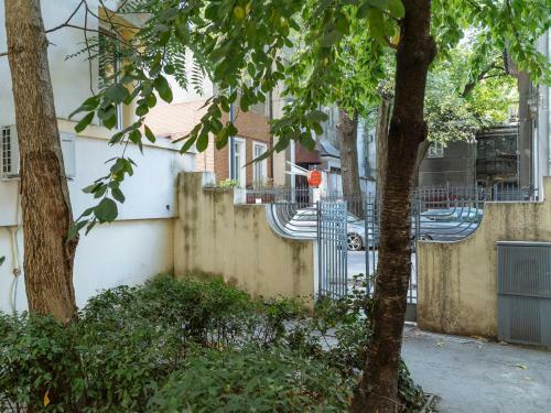 Spacious & Quiet - City Center - 2br Apartment