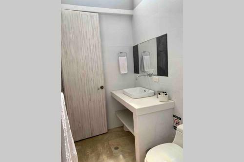 Hotel Casa Del Poeta - Getseman�
