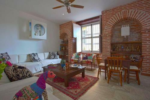 Hotel Casa Del Poeta - Getseman�