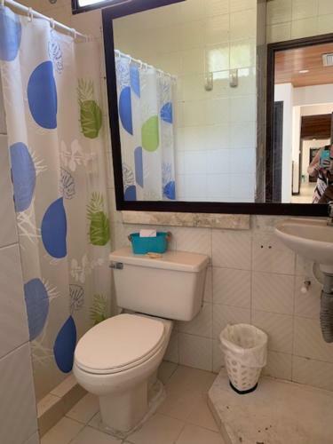 Apartamento Bueno, Bonito Y Barato