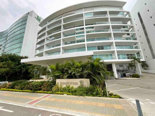 Nice Apartment With Direct Access To The Beach!