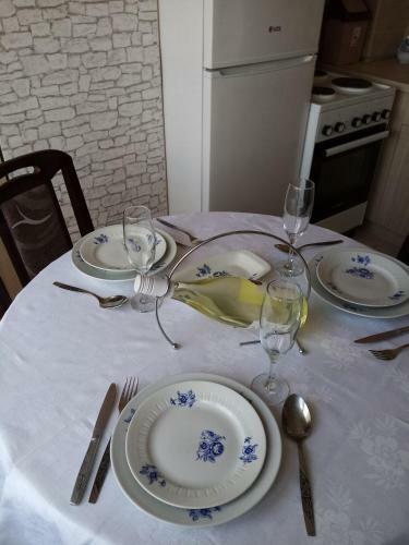 Apartment Silver