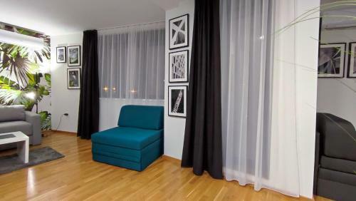 House Of Mac Apartments